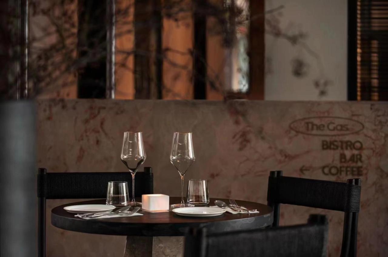 Wezo Hotel Kuanzhai Alley Chengdu-Breakfast Till 12Noon-Lv City Guide Recommended Hotel Eksteriør billede